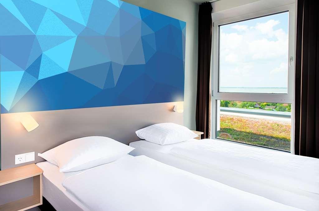 B&B Hotel Villingen-Schwenningen Szoba fotó